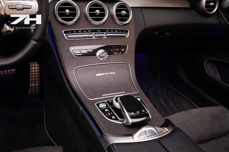 Mercedes C63 AMG bild 30
