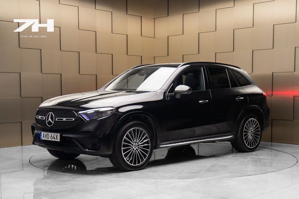 Mercedes GLC300 e 4MATIC AMG Line / Burmester® / Drag / 360° / Pano - 2023