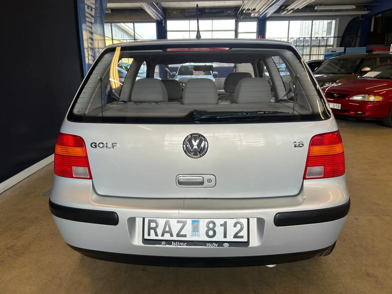 Vehicle image 6