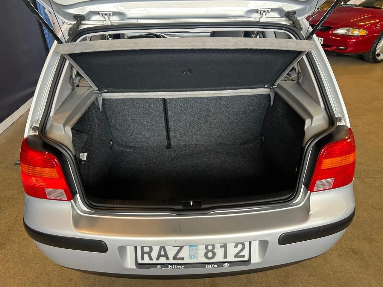 Vehicle image 30