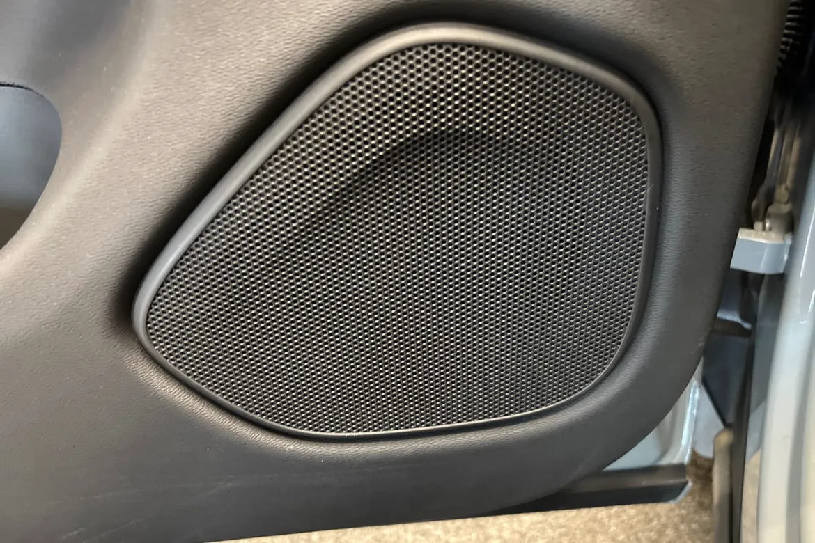 Vehicle image 20