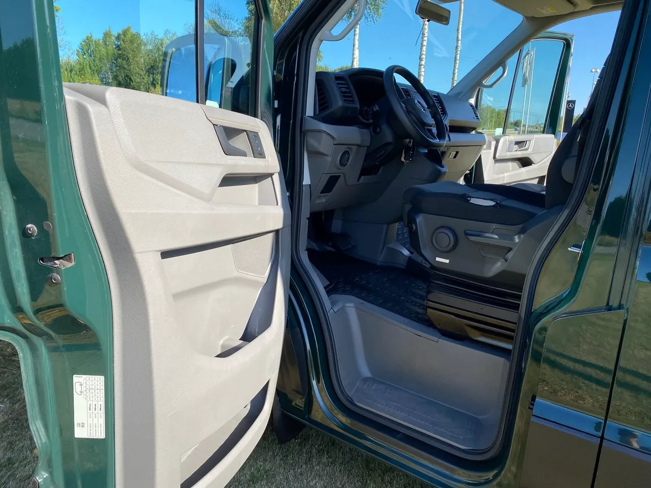 Vehicle image 20