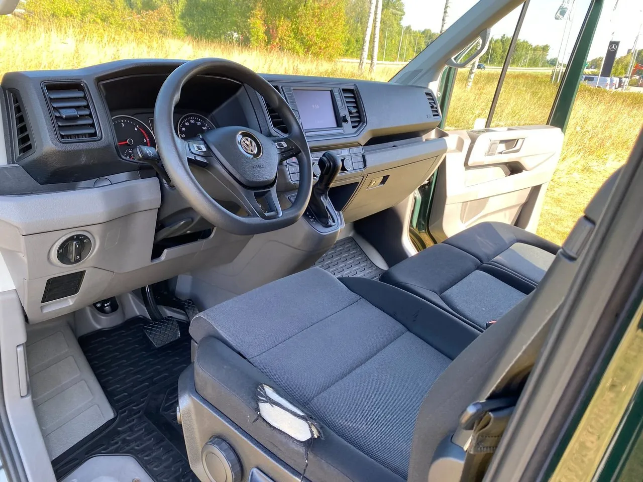 Vehicle image 21