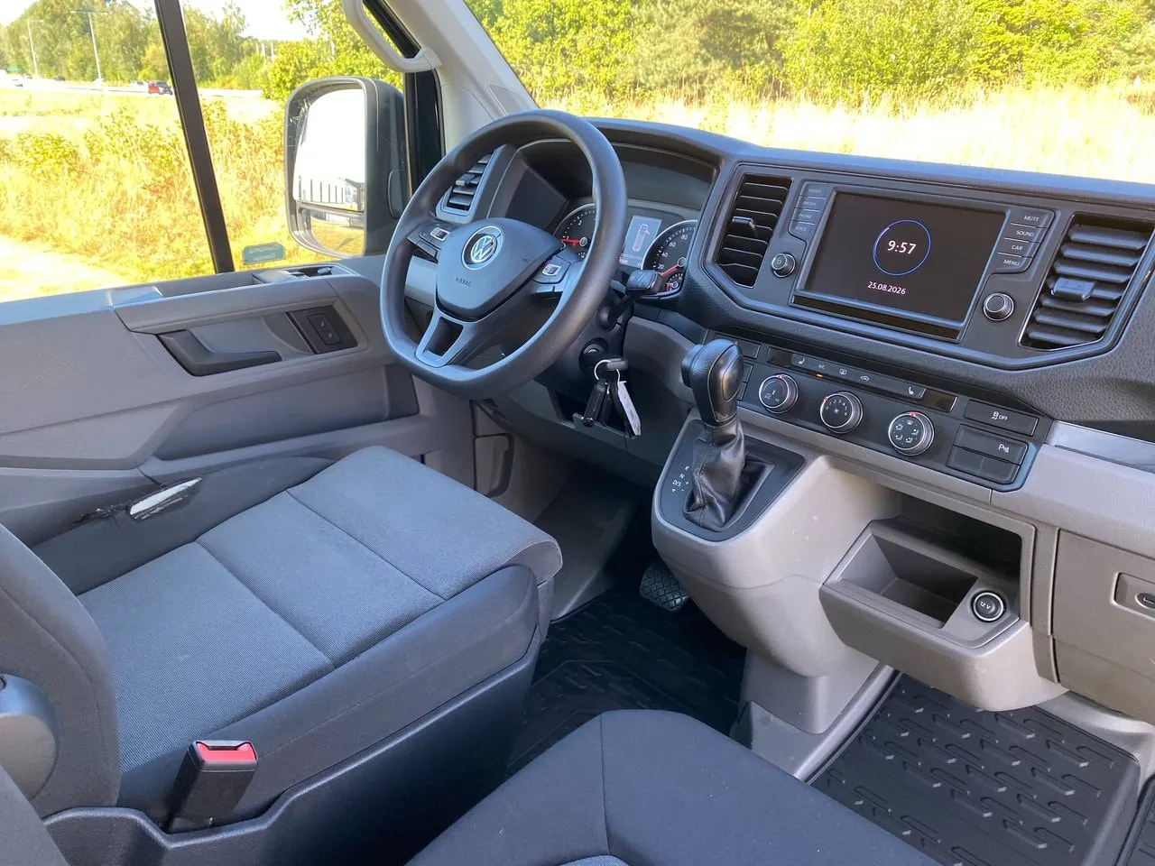 Vehicle image 18