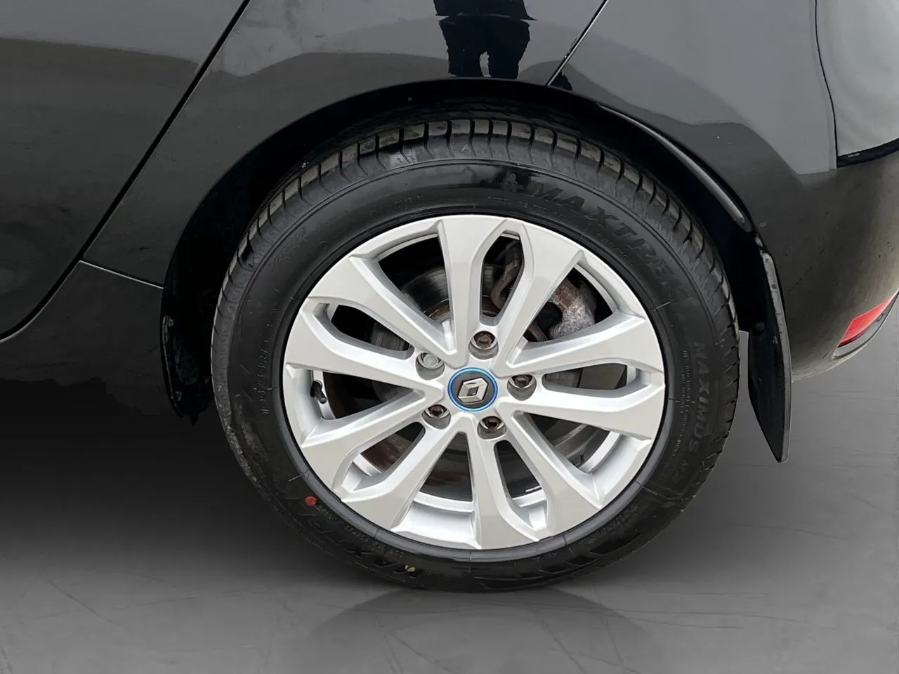 Vehicle image 25