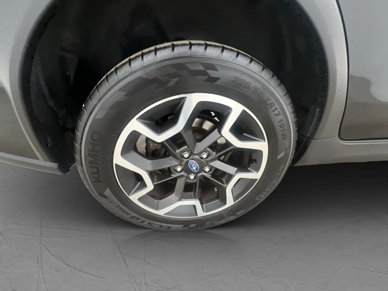 Vehicle image 30
