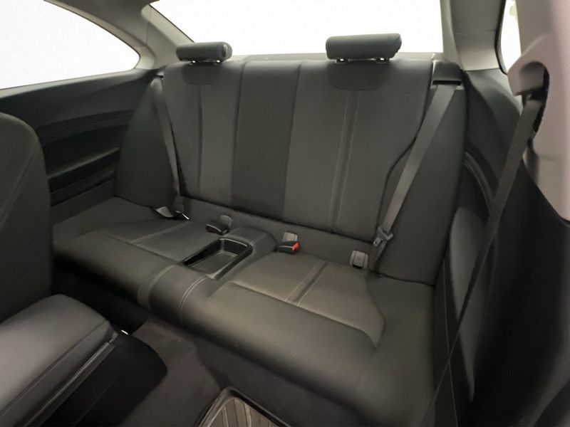 BMW 220 bild 25
