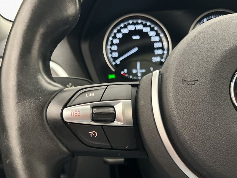 BMW 220 bild 15