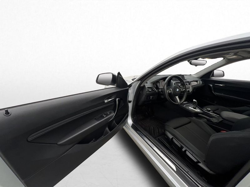 BMW 220 bild 10