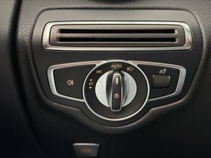 Mercedes GLC220 bild 16