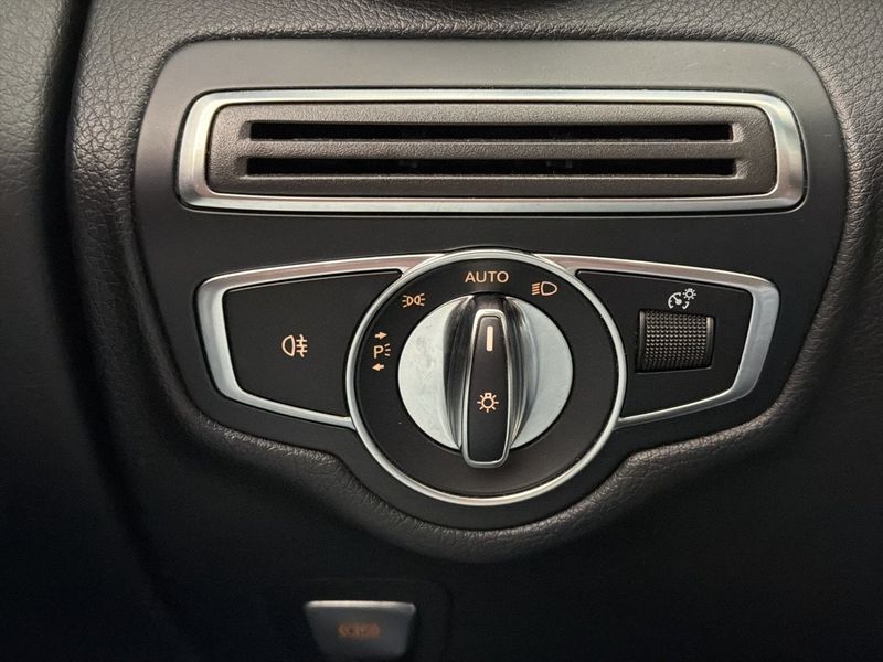 Mercedes GLC220 bild 16