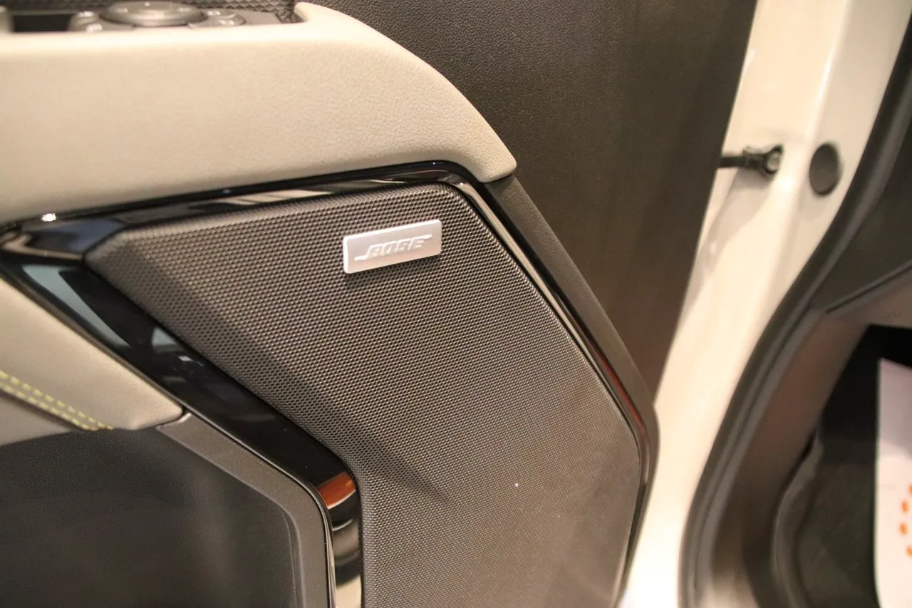 Vehicle image 21