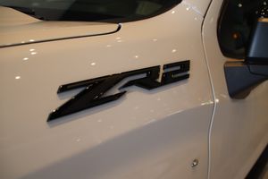 Chevrolet Silverado bild 24