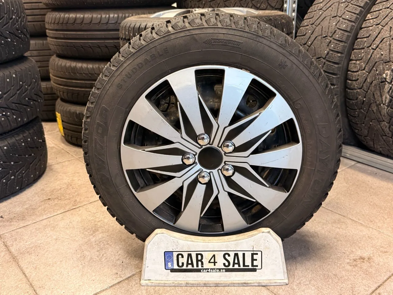 Vehicle image 13