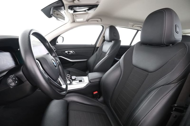 BMW 330 bild 11