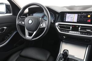 BMW 330 bild 14