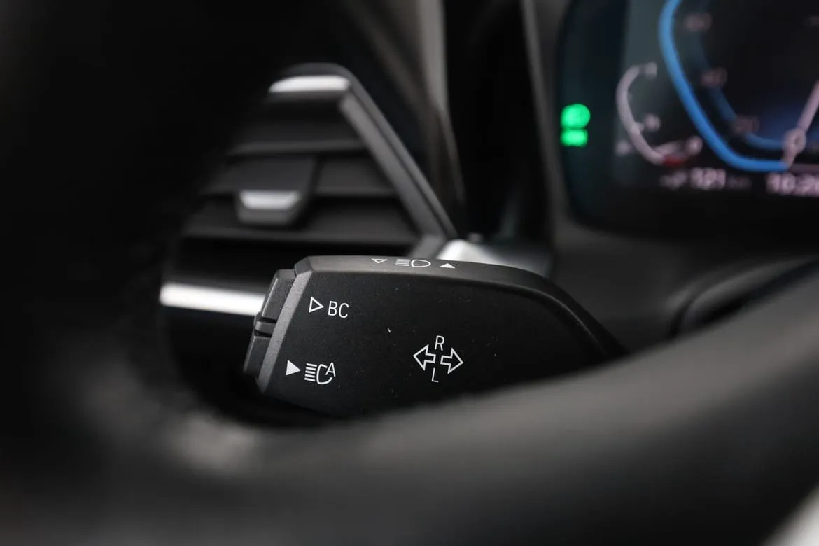 Vehicle image 34