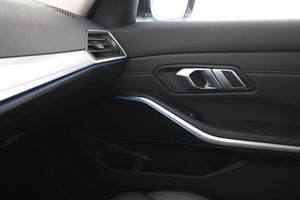 BMW 330 bild 32