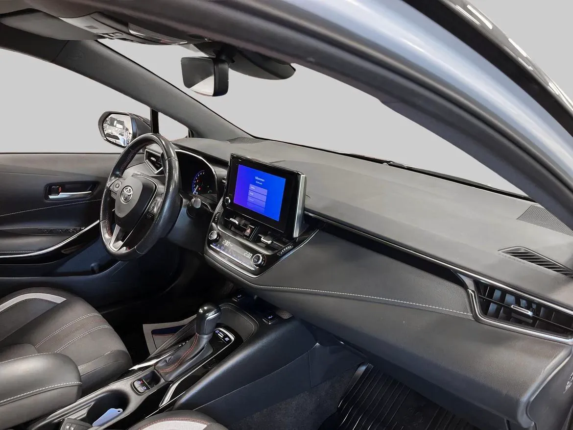 Vehicle image 9