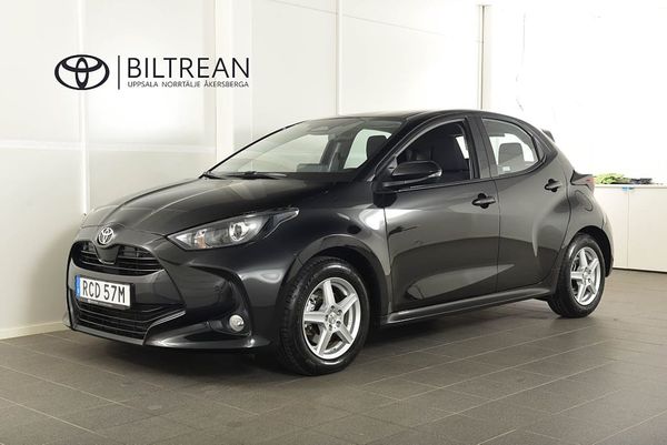 Toyota Yaris Hybrid 115 1,5 Elhybrid Active Komfortpaket P-sensorer Backkamera - 2025