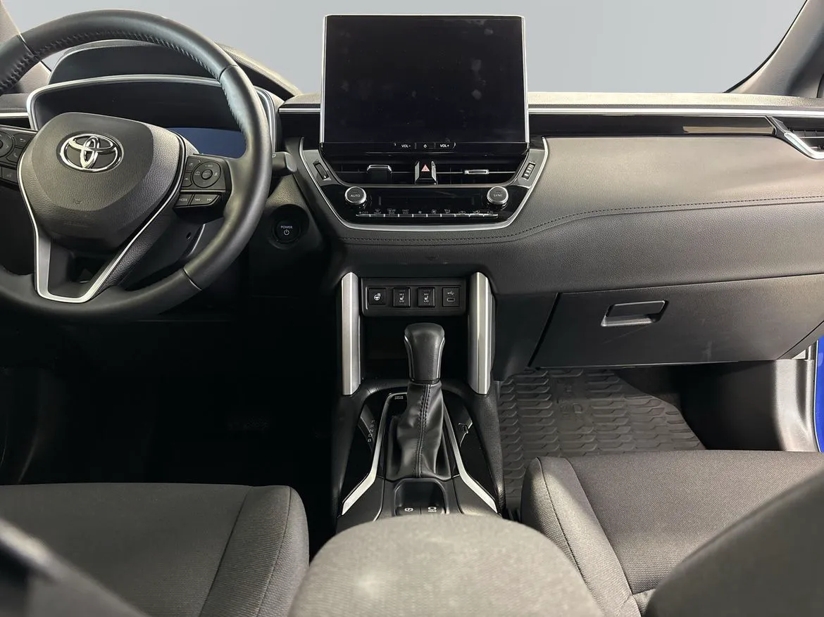 Vehicle image 7