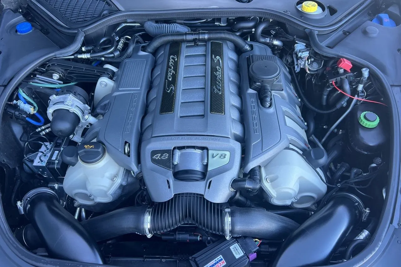 Vehicle image 13