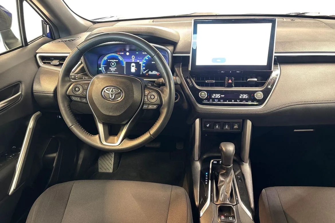 Vehicle image 10