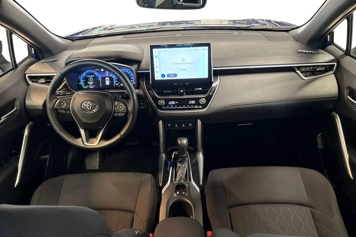 Vehicle image 9