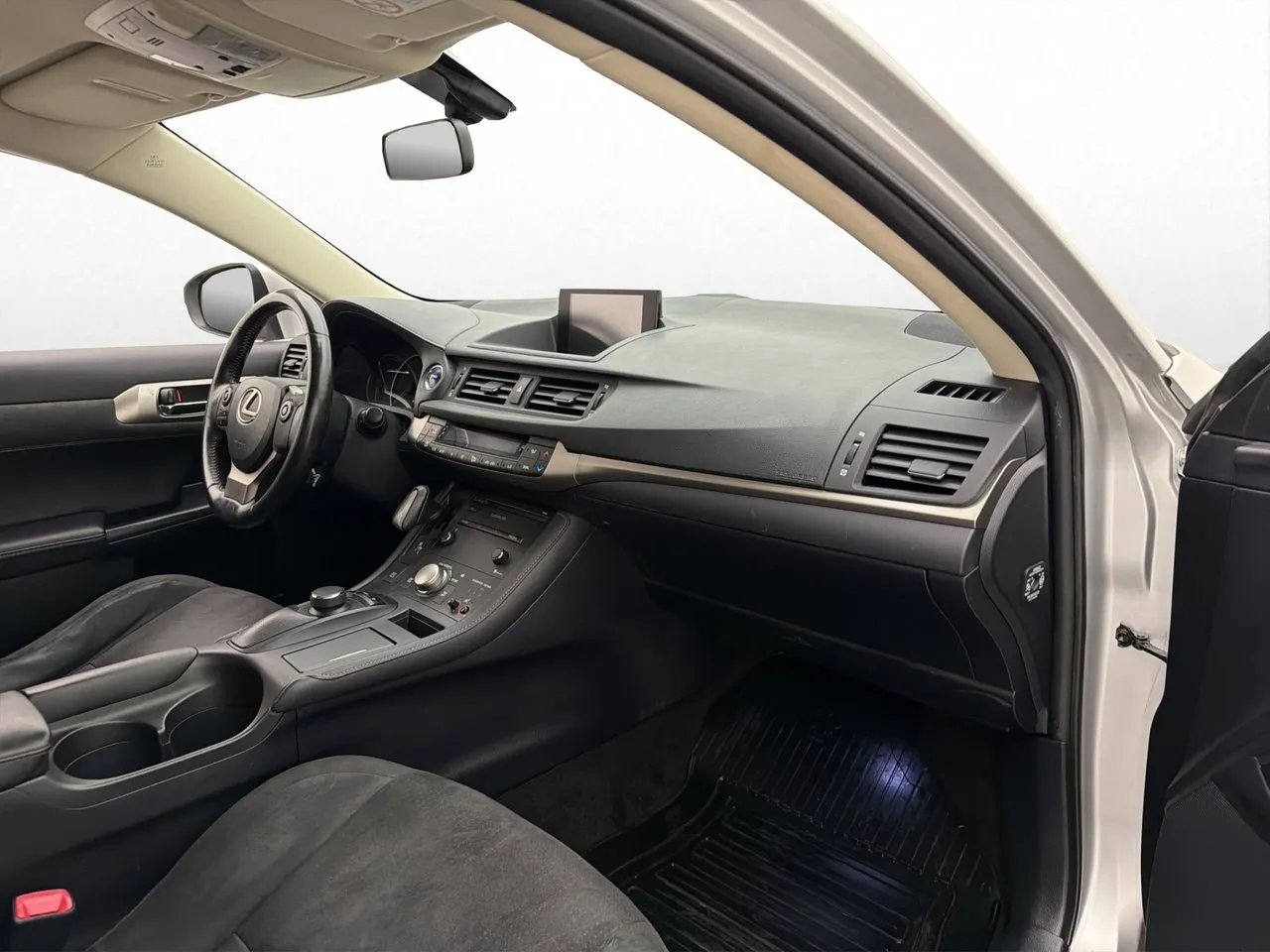 Vehicle image 23