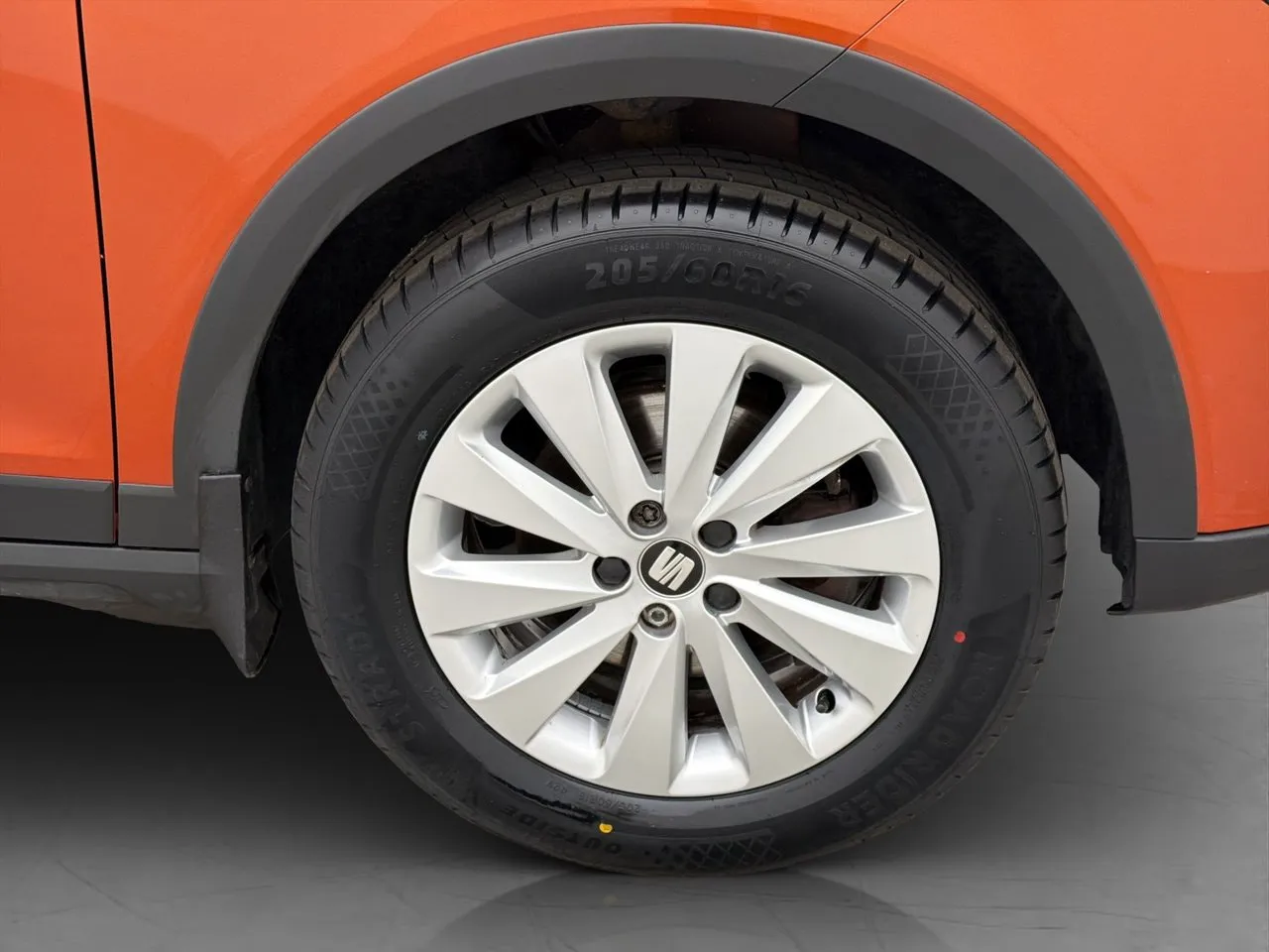 Vehicle image 25