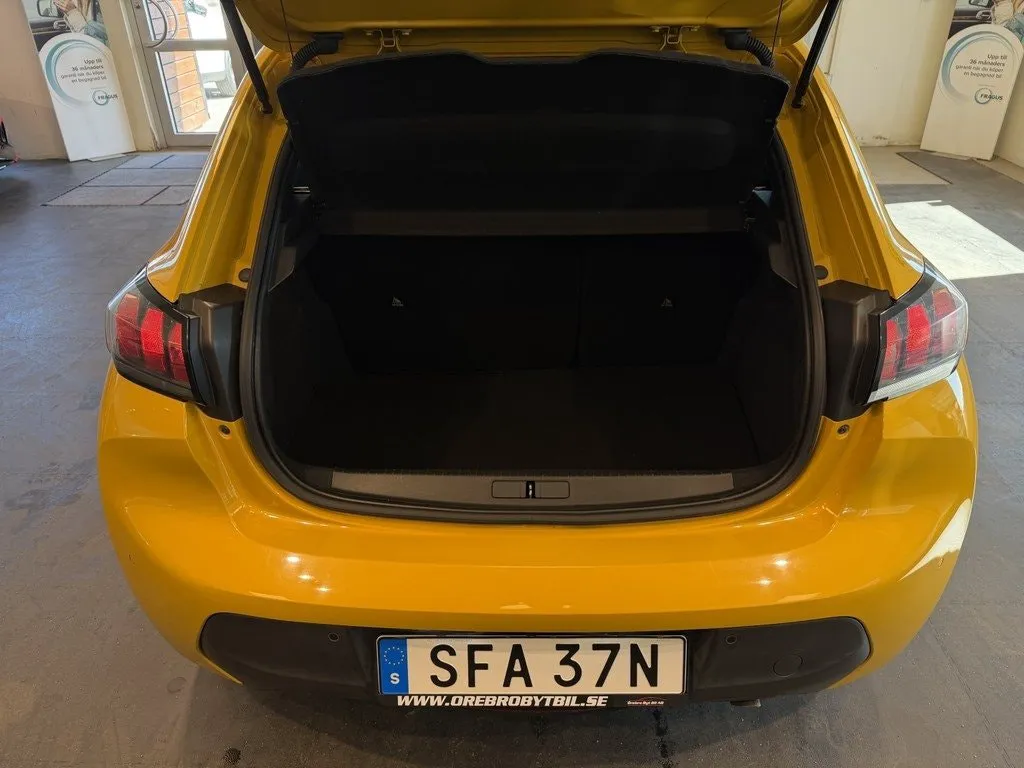 Vehicle image 20