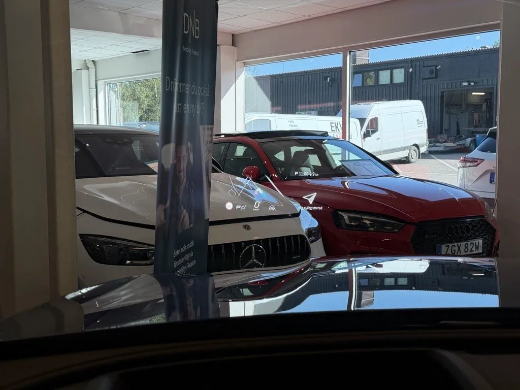Vehicle image 20