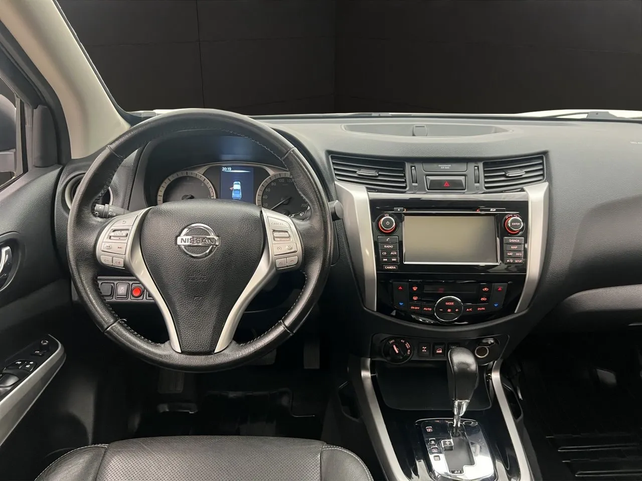 Vehicle image 25