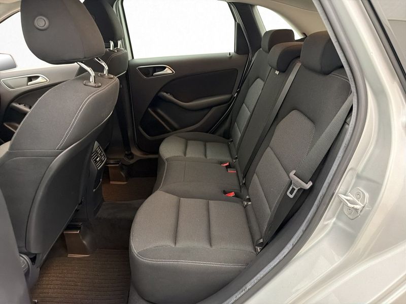 Mercedes B180 bild 16