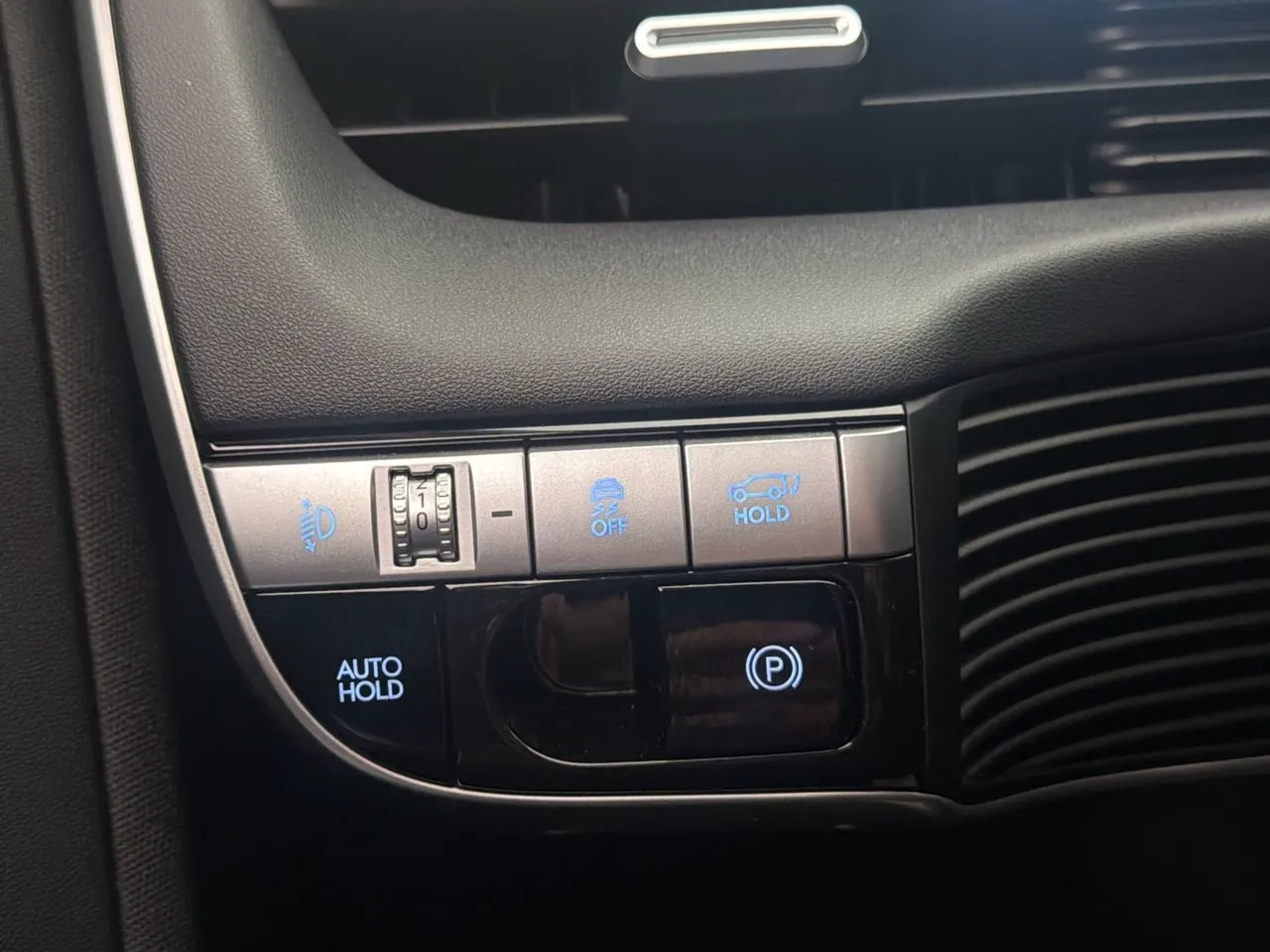 Vehicle image 29