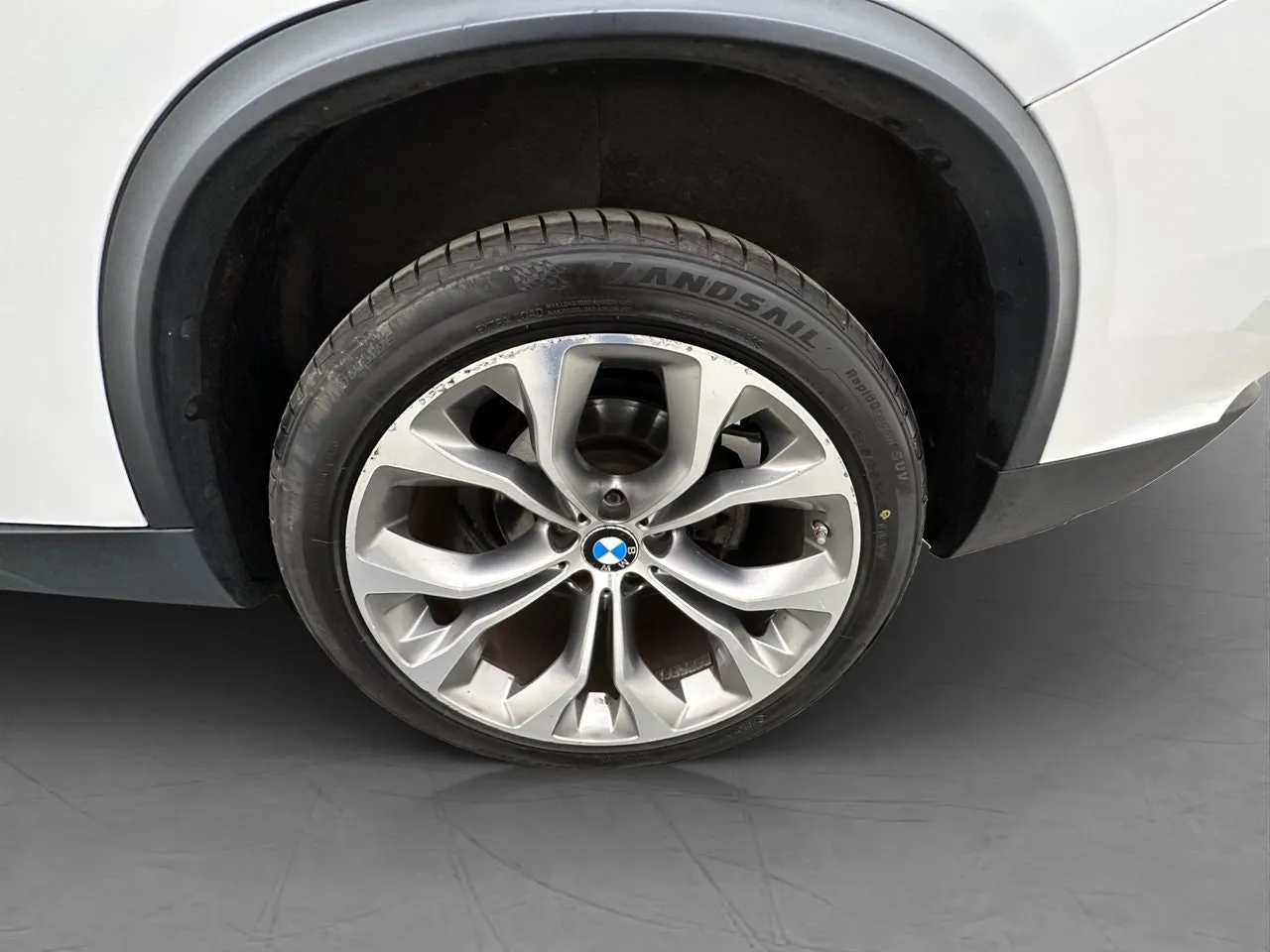 Vehicle image 35