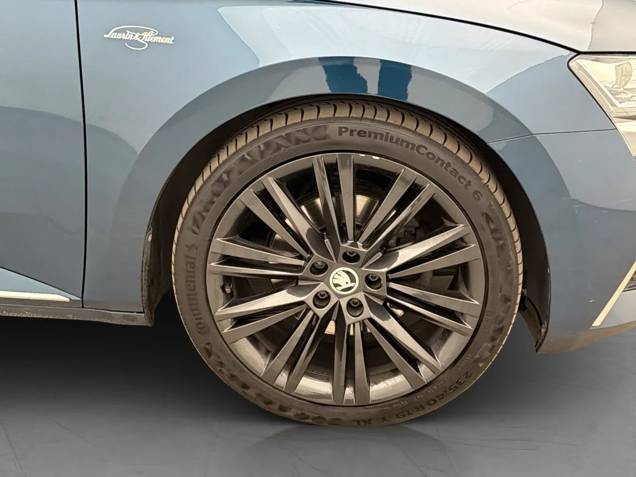 Vehicle image 36