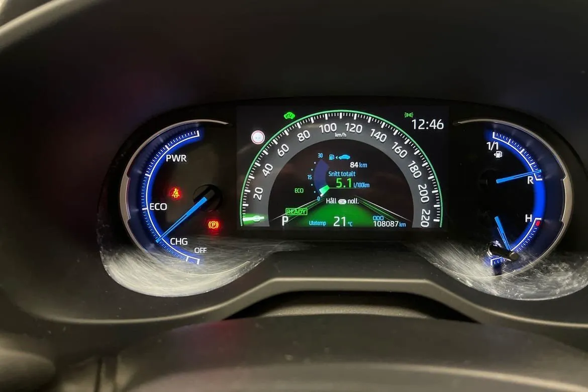 Vehicle image 15