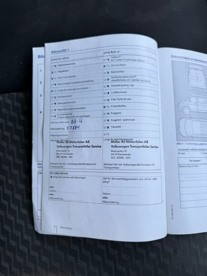 Vehicle image 21