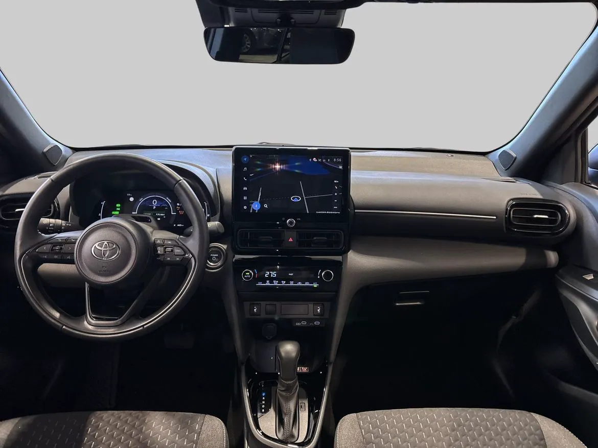 Vehicle image 11