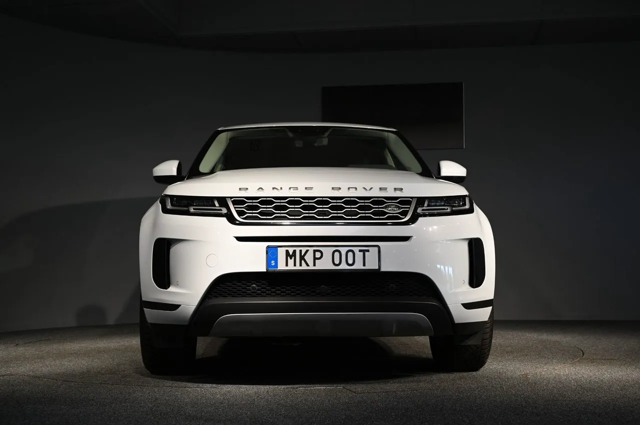 Vehicle image 8