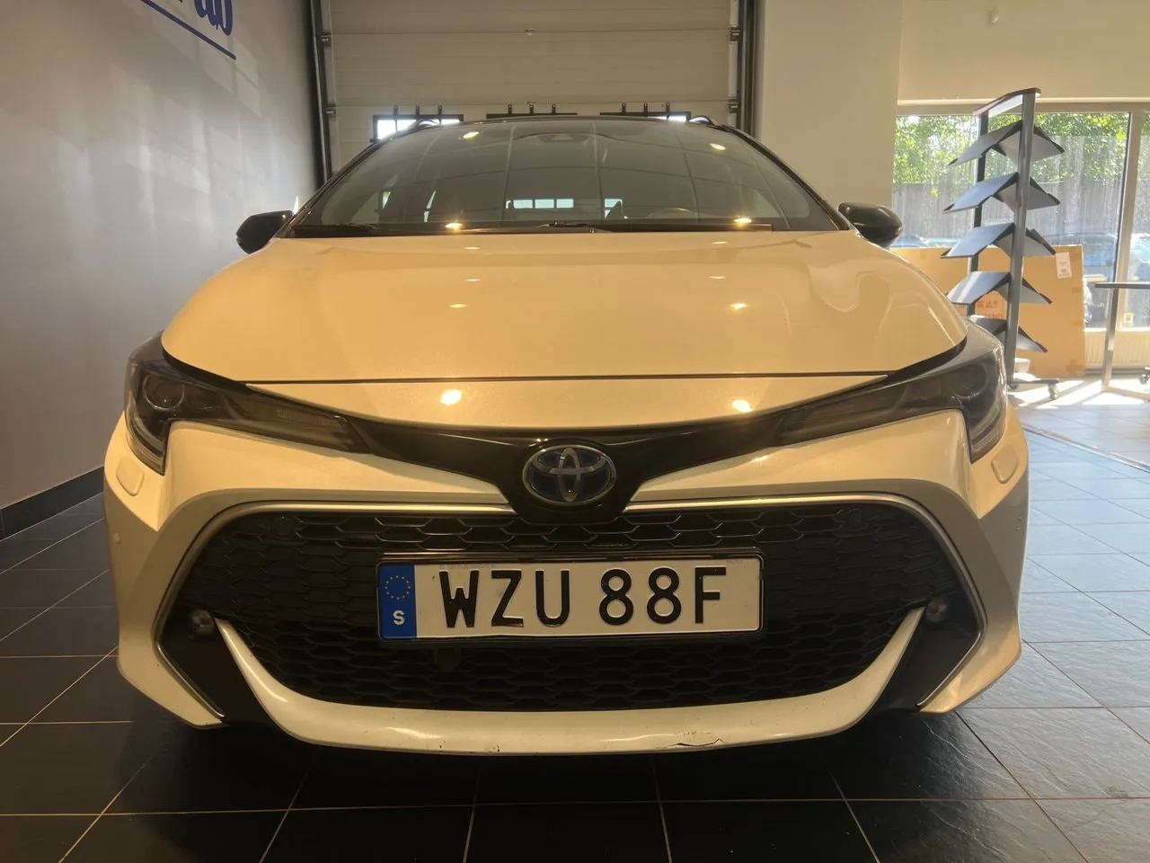 Vehicle image 2