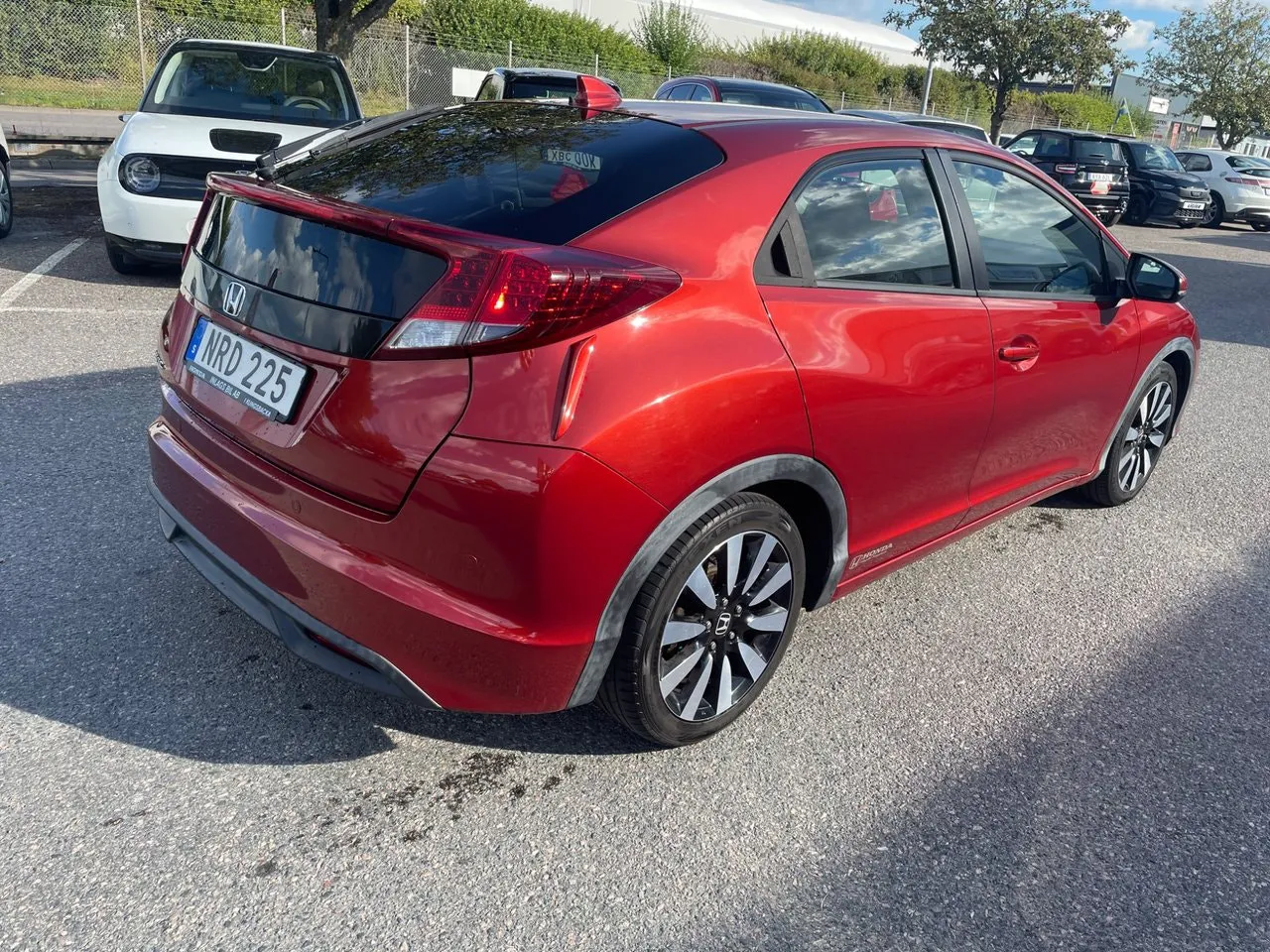 Vehicle image 4