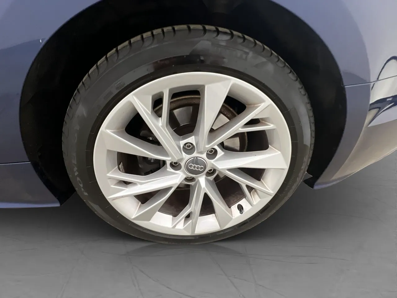 Vehicle image 35