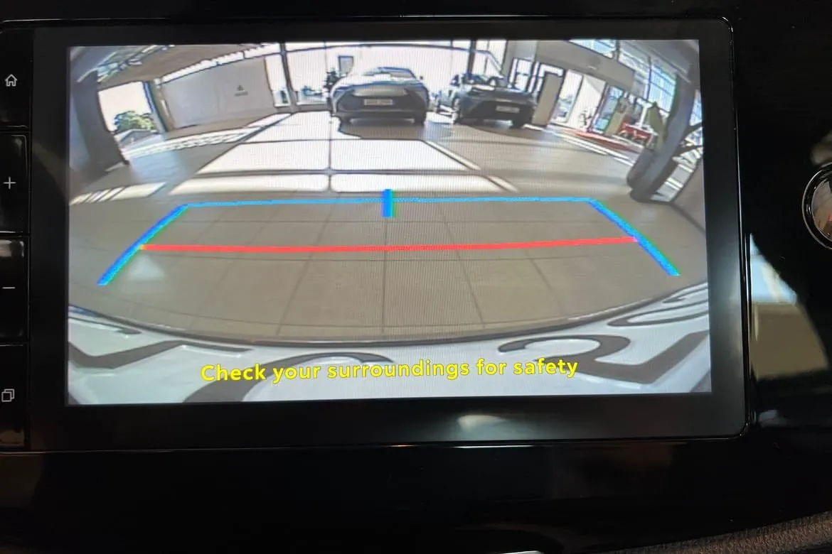 Vehicle image 14