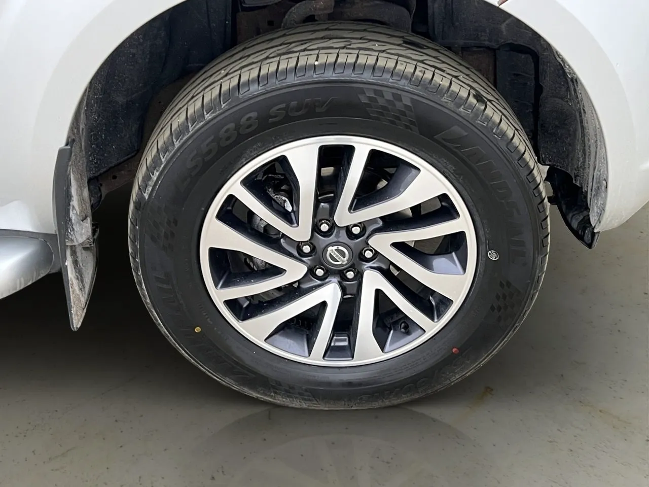 Vehicle image 33