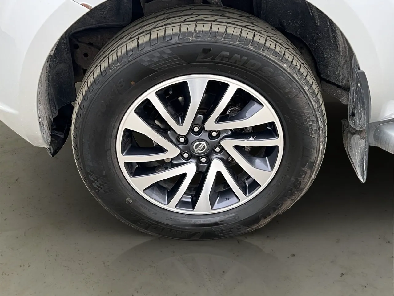 Vehicle image 30
