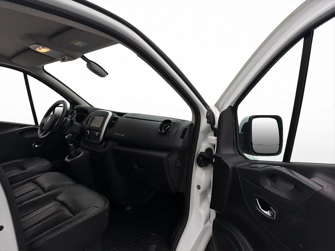 Vehicle image 26