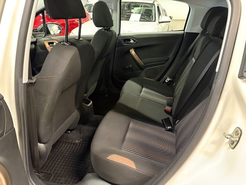 Peugeot 208 bild 5