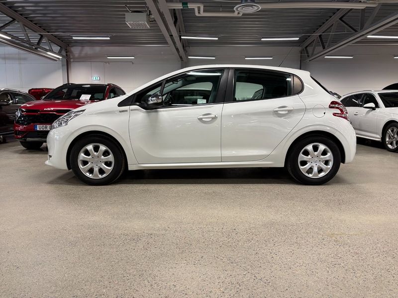 Peugeot 208 bild 2